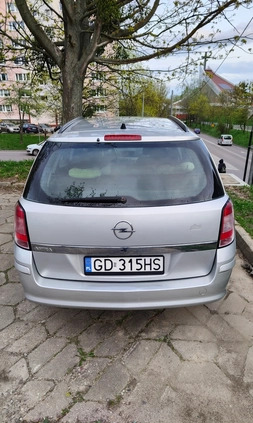 Opel Astra cena 8700 przebieg: 204500, rok produkcji 2008 z Gdańsk małe 172